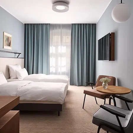 Entre By Zdrojowa Hotel 4*