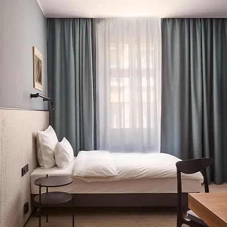 Hotel Entre By Zdrojowa 4*